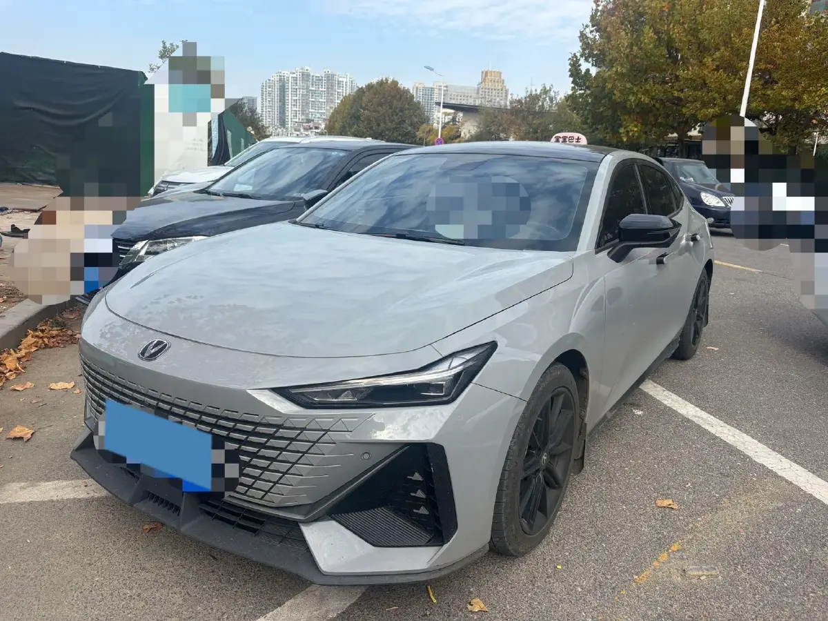 2022 ChangAn UNI-V 1.5T 188HP L4 7DCT