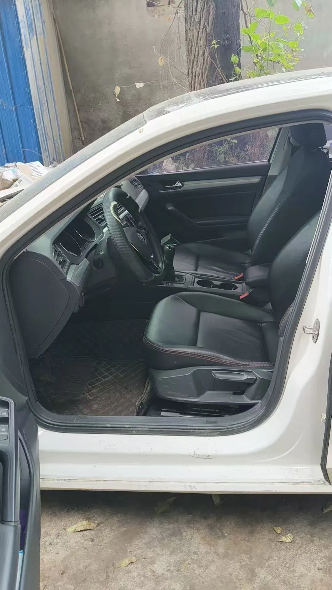 2018 VOLKSWAGEN LAMANDO thumbnail 3