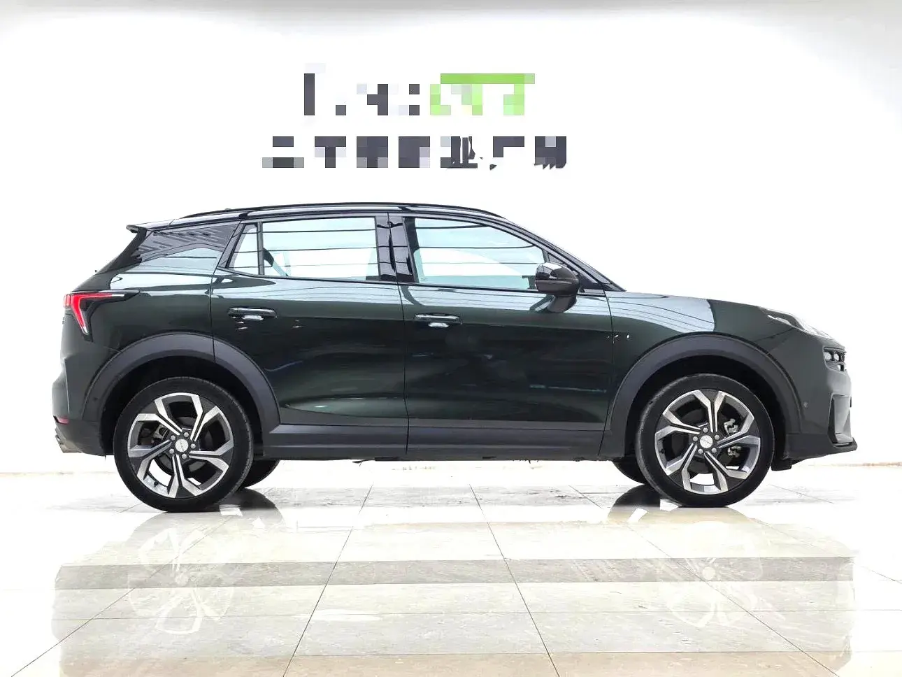 2023 LYNK&CO 06 thumbnail 3