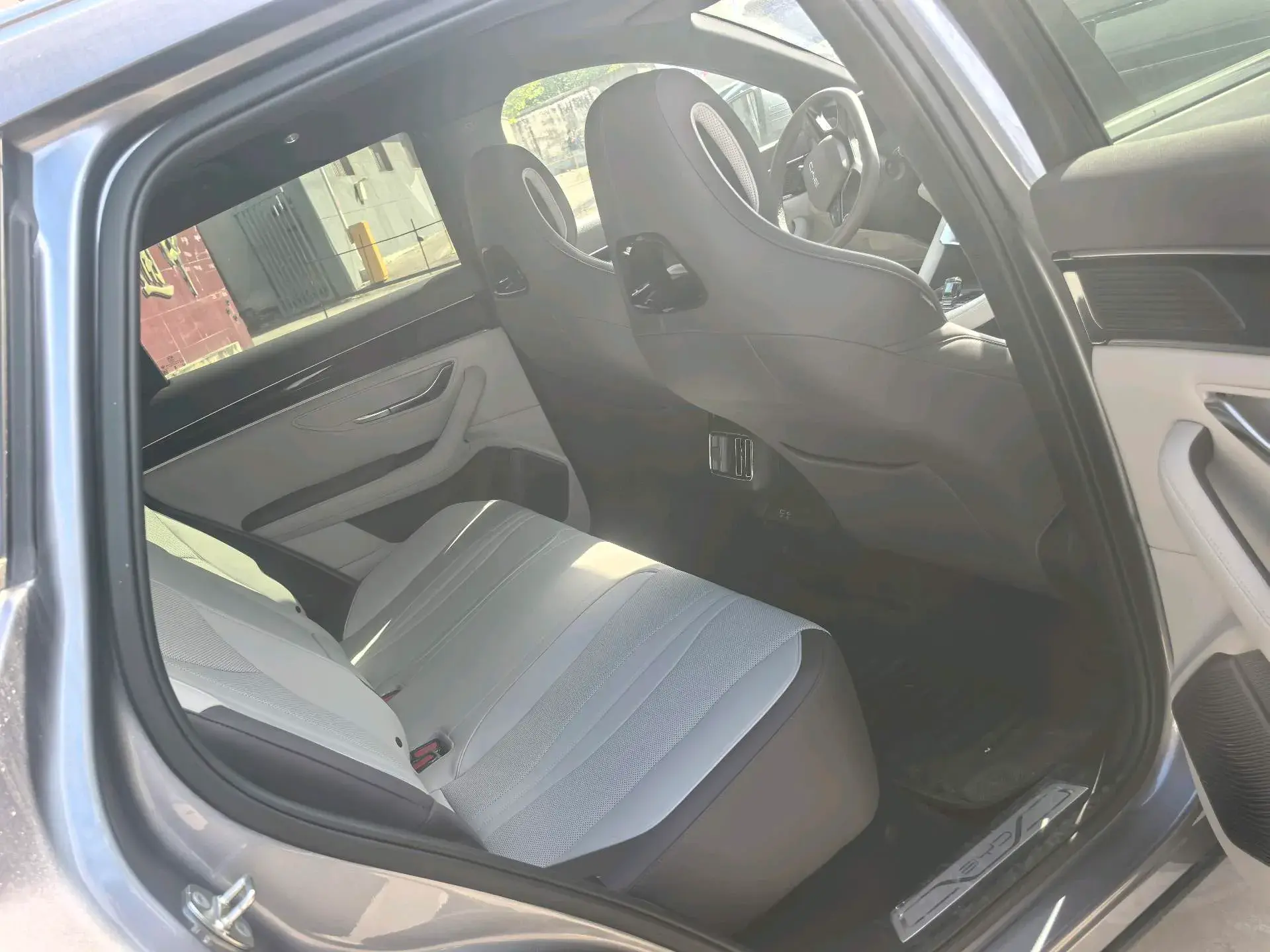 2025 BYD SONG thumbnail 4