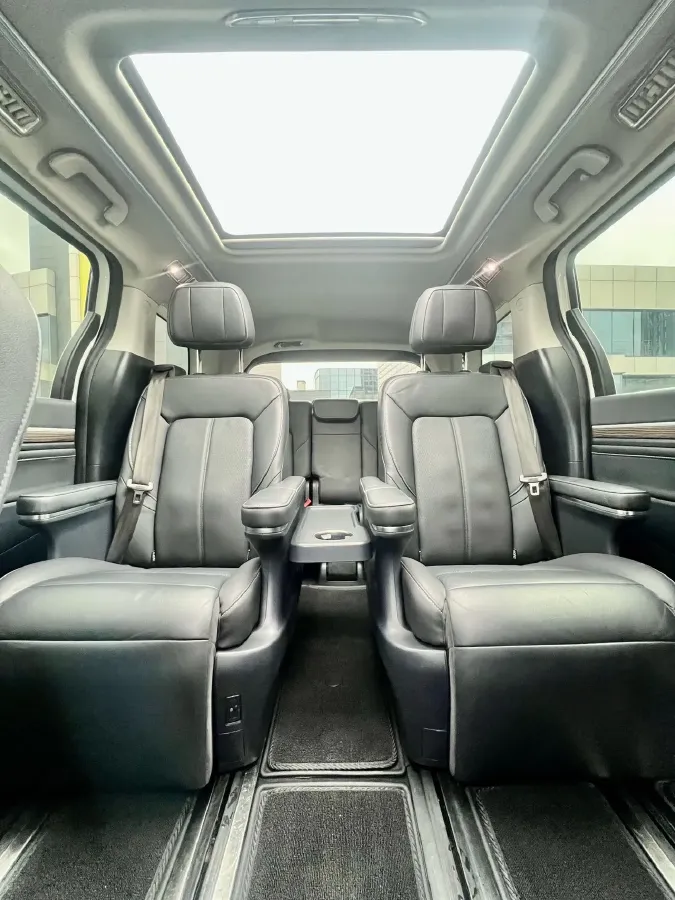 2021 GAC Trumpchi M8 2.0T 252HP L4 8AT,autocango,china used car exporter,china ev exporter,chinese used car exporter,chinese used ev exporter