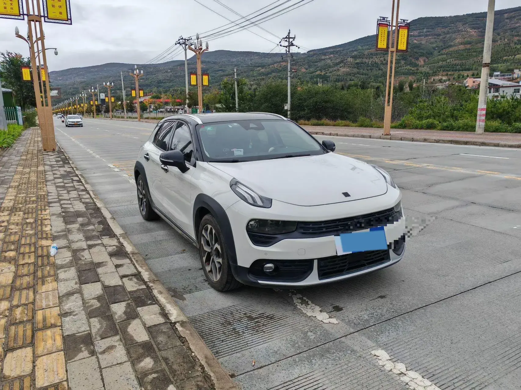 2019 LYNK&CO 02 thumbnail 4