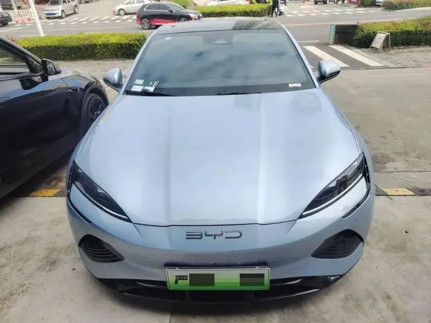 2022 BYD SEAL thumbnail 2