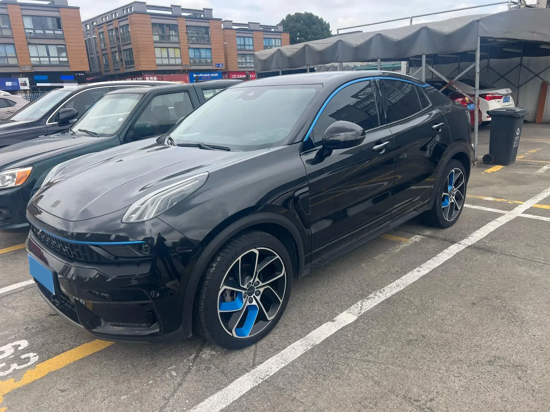 2020 LYNK&CO 05 view 1