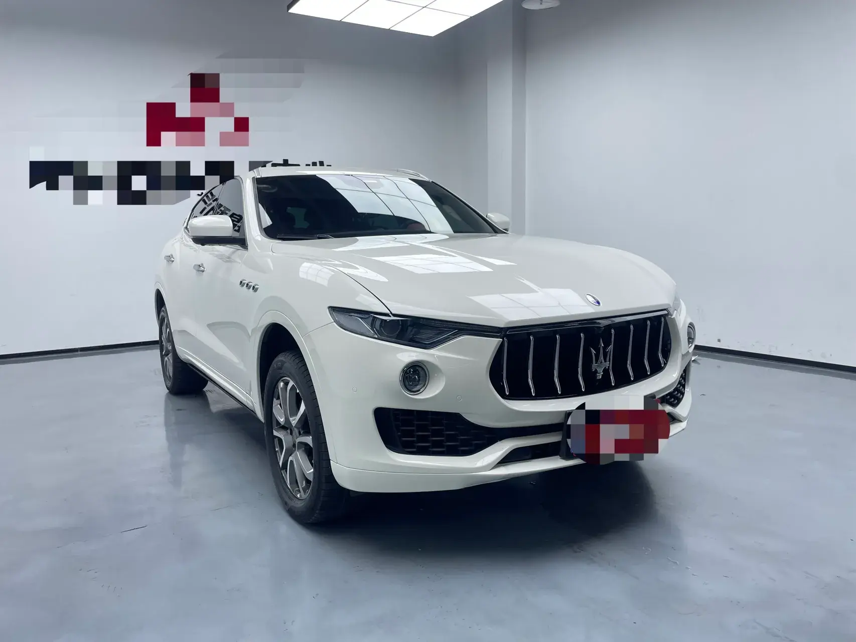 2019 MASERATI LEVANTE thumbnail 3