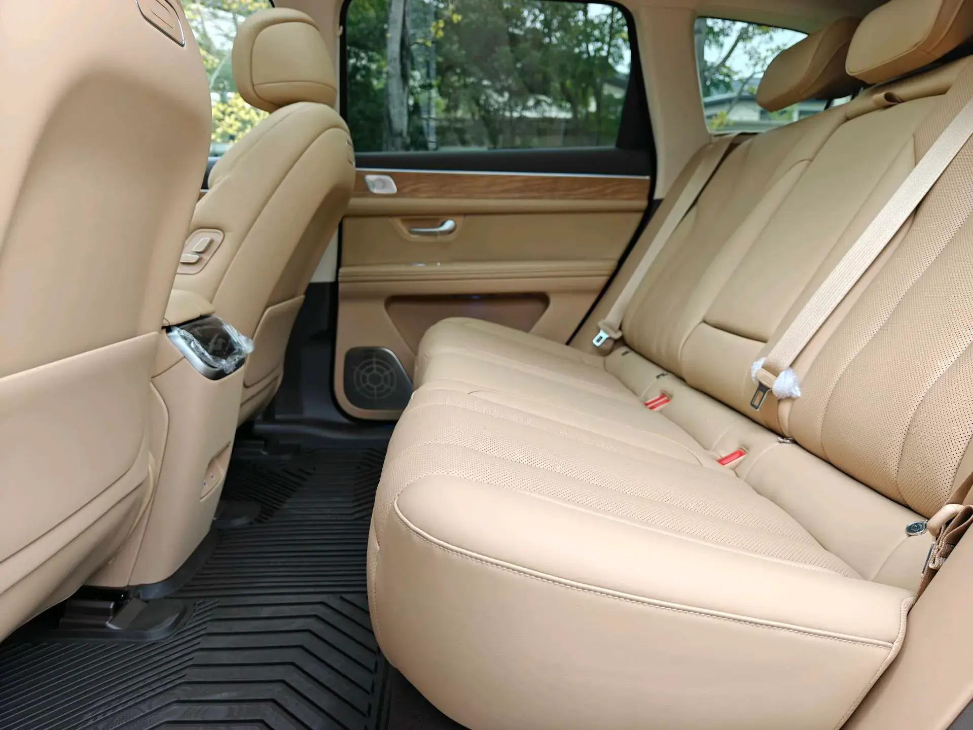 2024 AITO AITO thumbnail 4