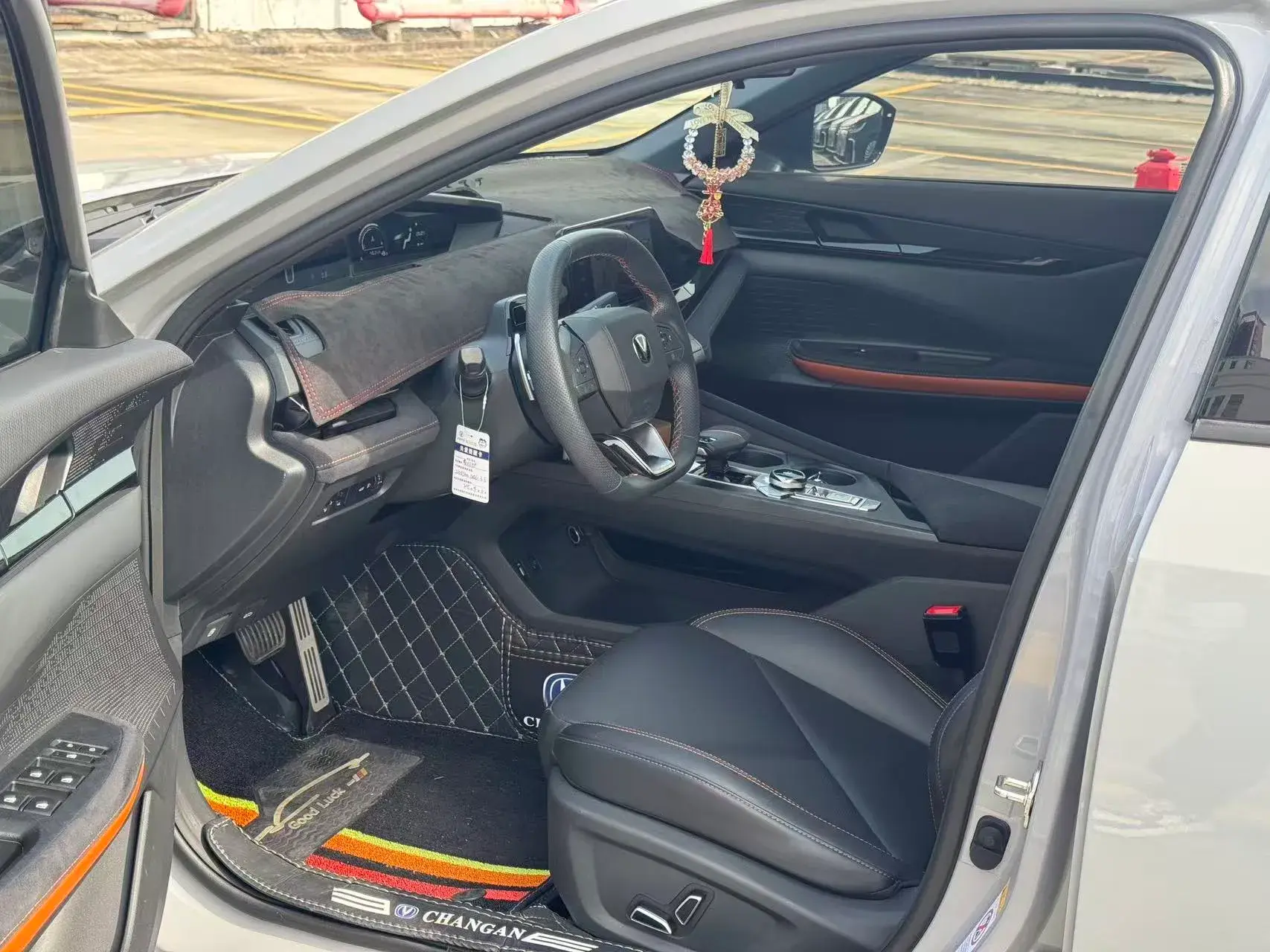 2022 CHANGAN UNI-V thumbnail 2