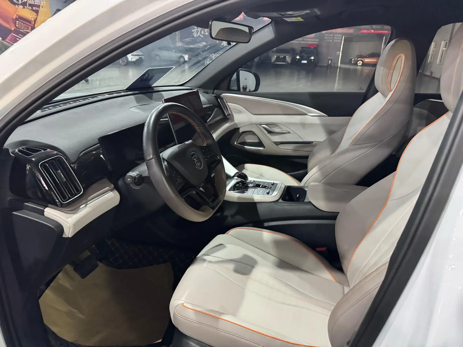 2023 BYD SONG thumbnail 4