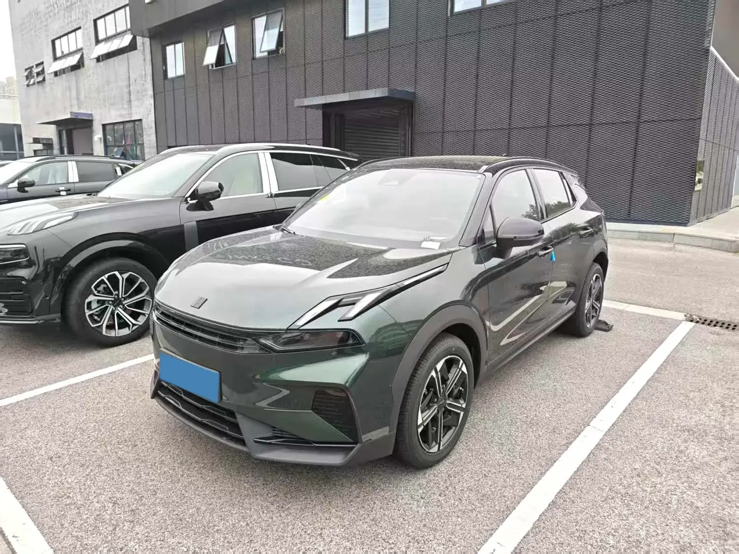 2023 LYNK&CO 06 view 1