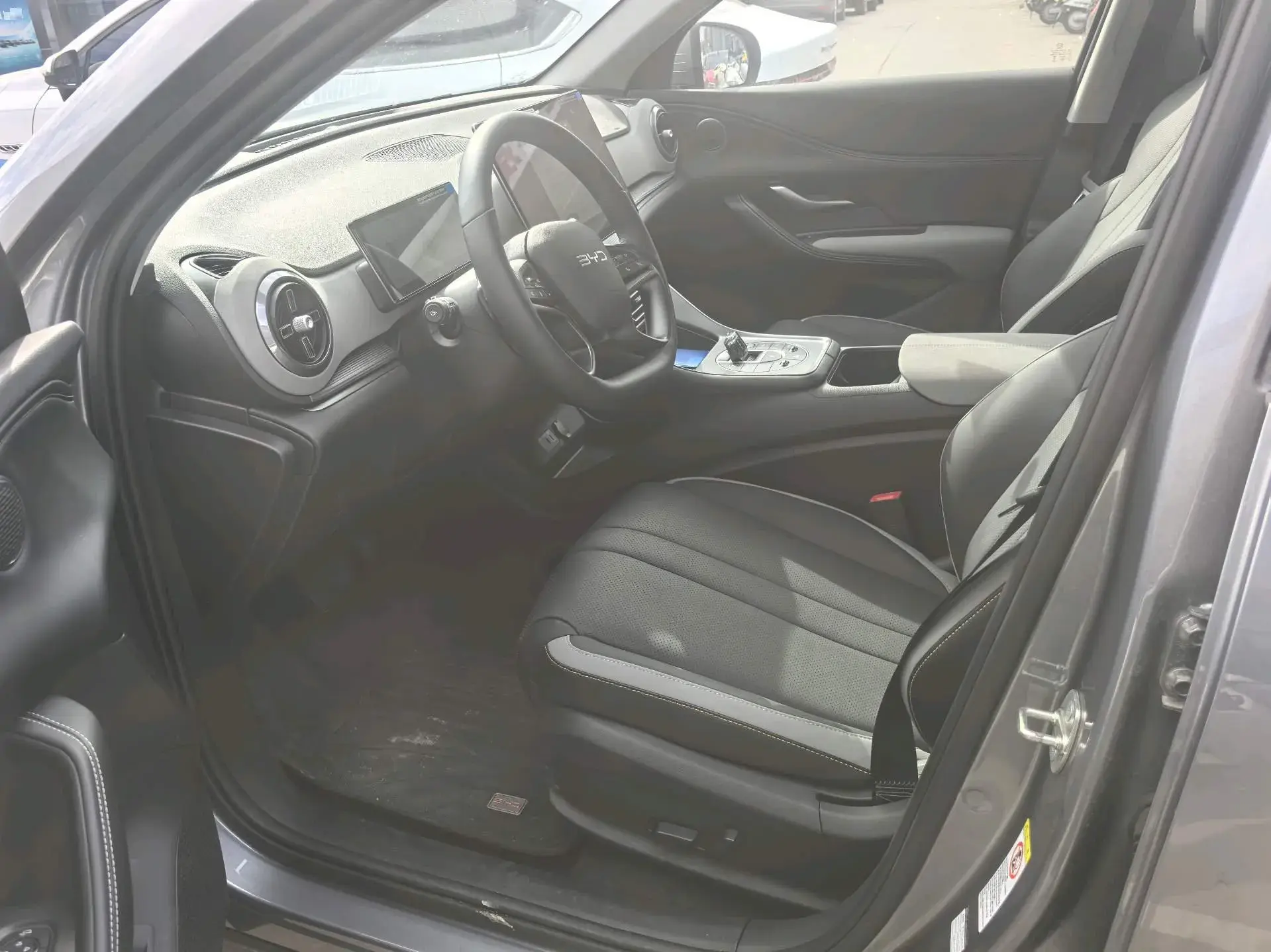 2025 BYD SEA thumbnail 4