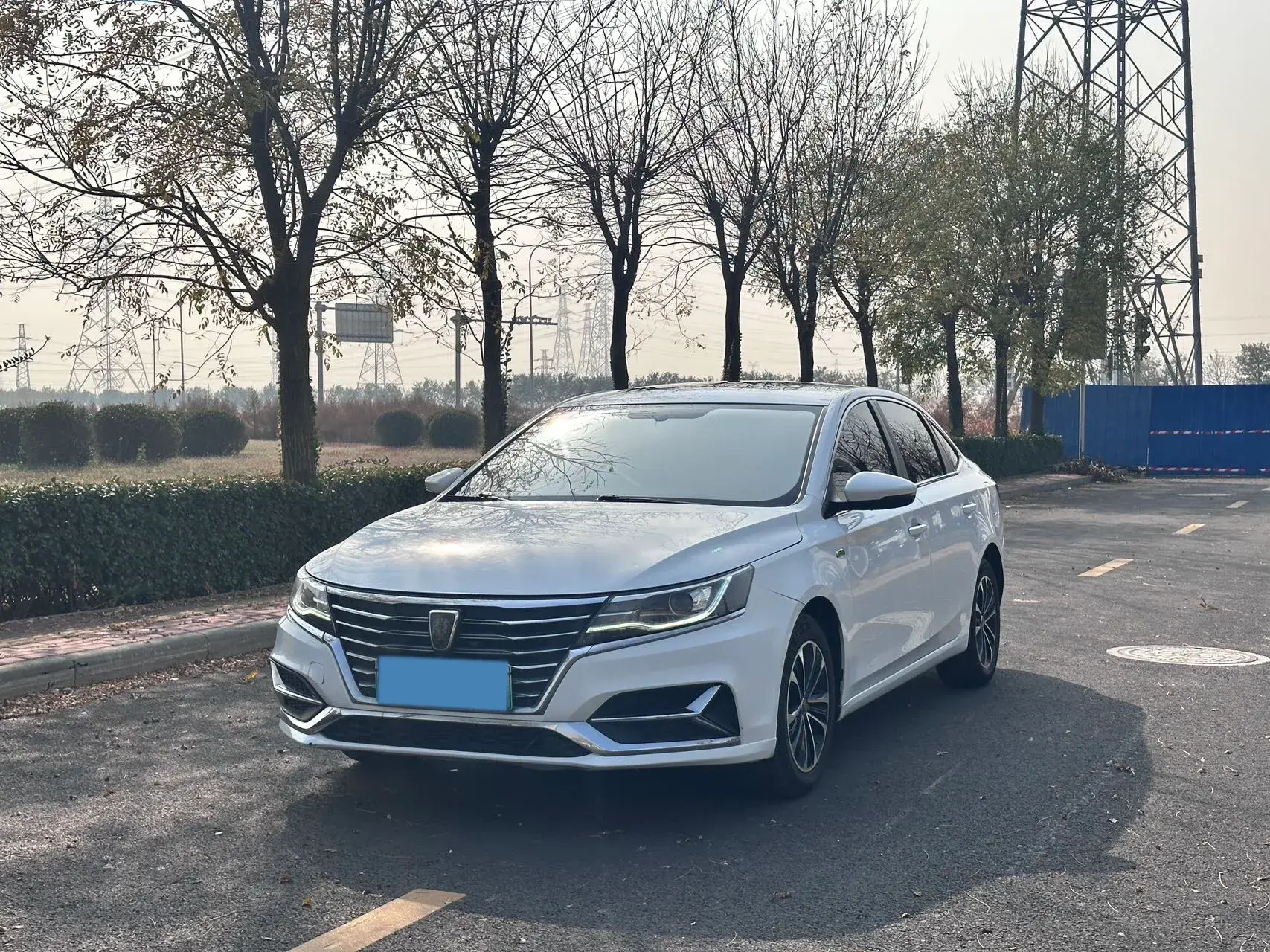 2019 ROEWE I6 view 1