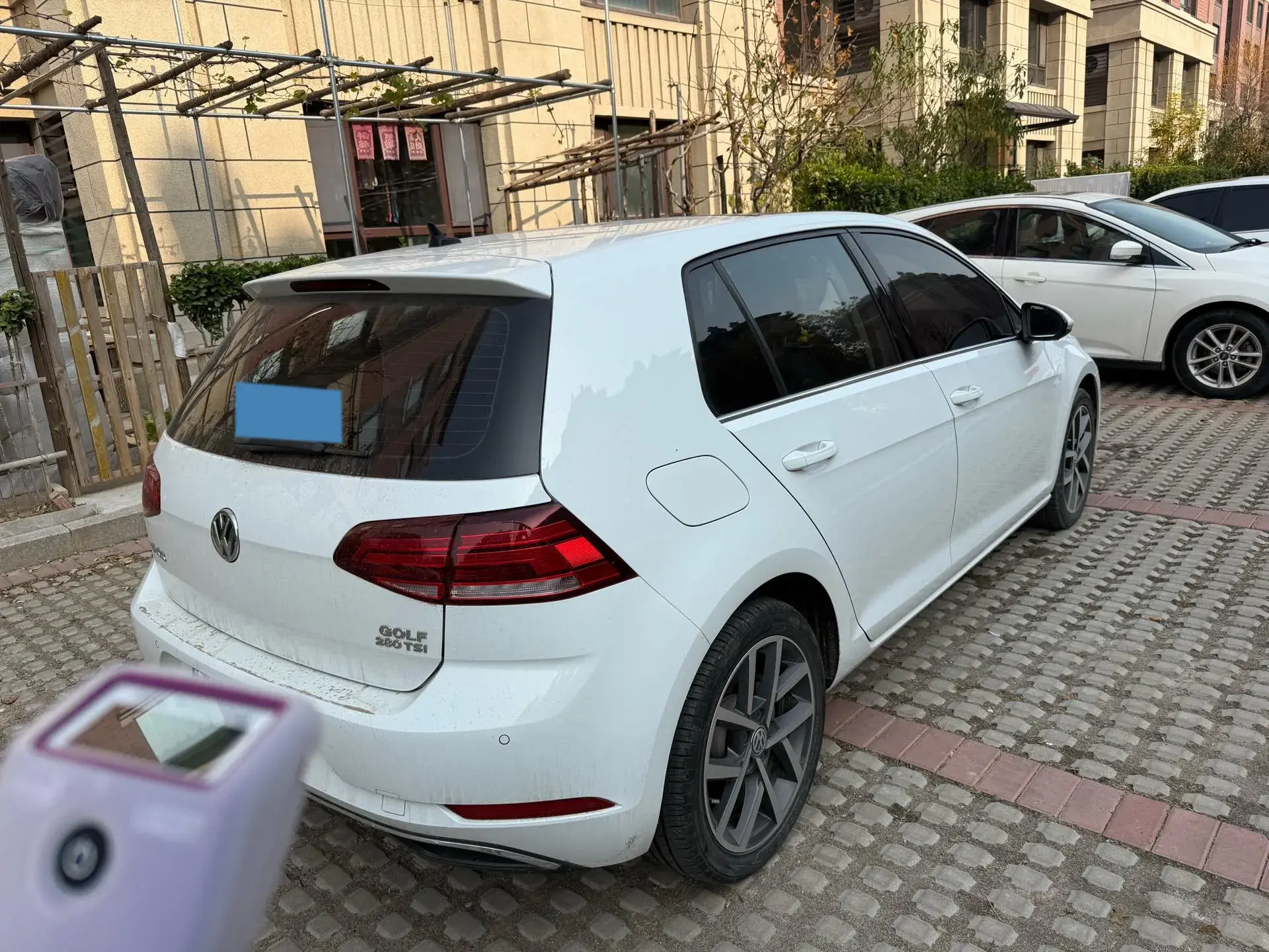 2019 VOLKSWAGEN GOLF thumbnail 4