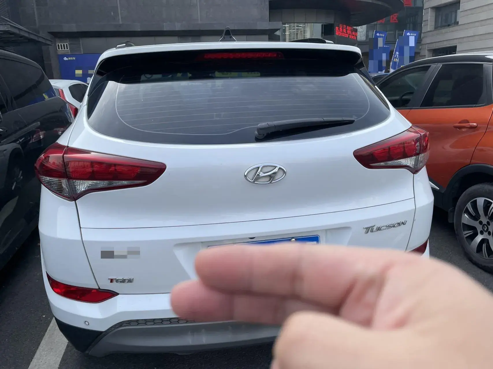 2018 HYUNDAI TUCSON thumbnail 4