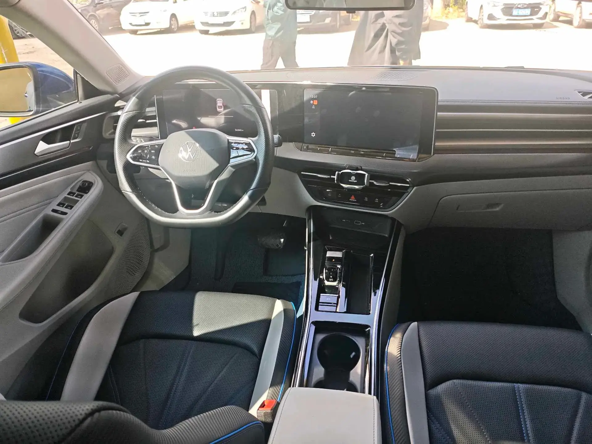 2022 VOLKSWAGEN LAMANDO thumbnail 3