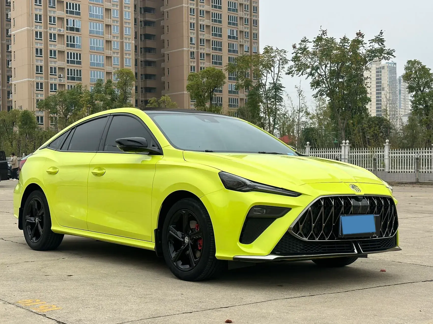 2022 MG 5 thumbnail 3