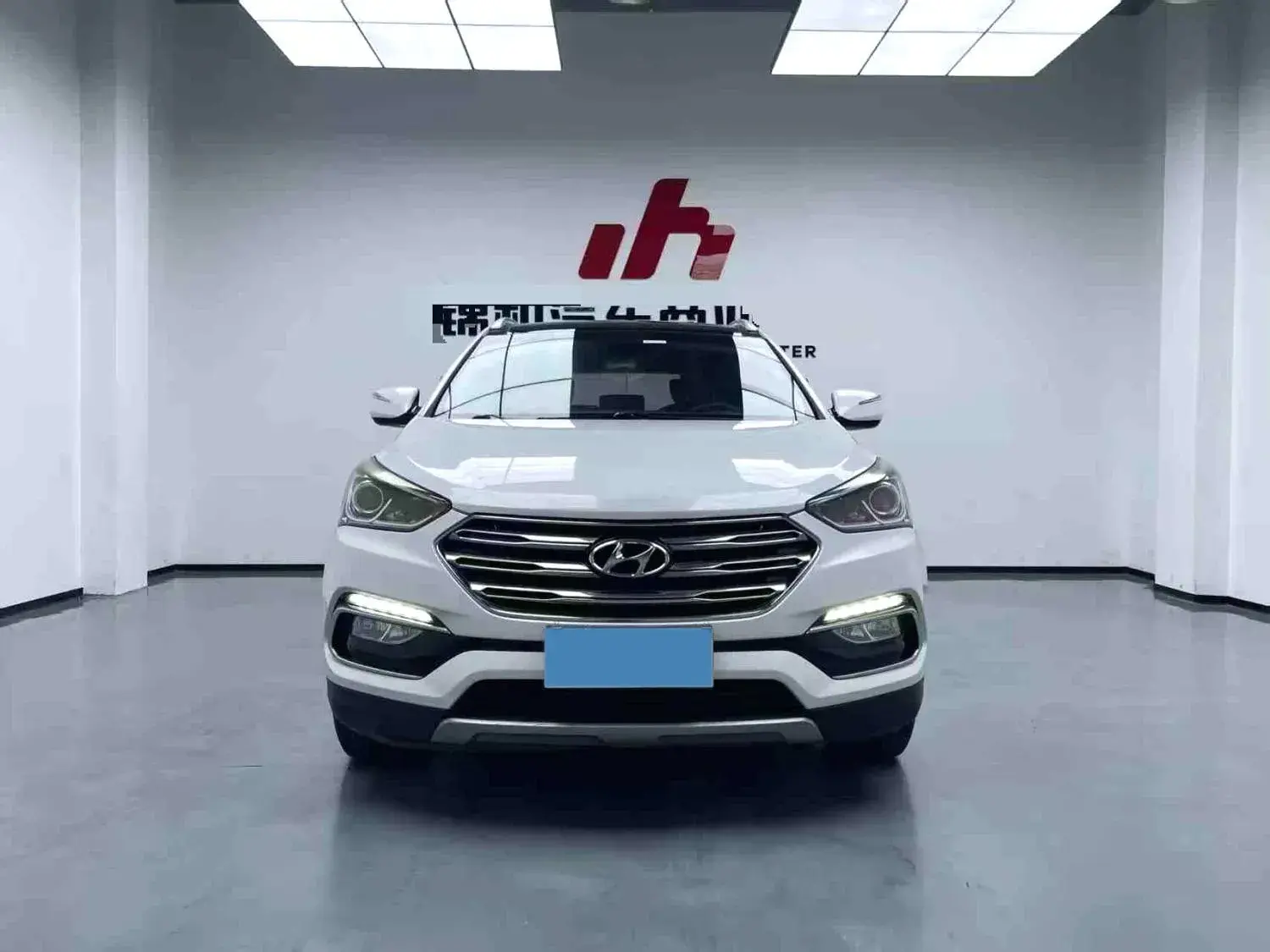 2017 HYUNDAI SANTAFE thumbnail 3