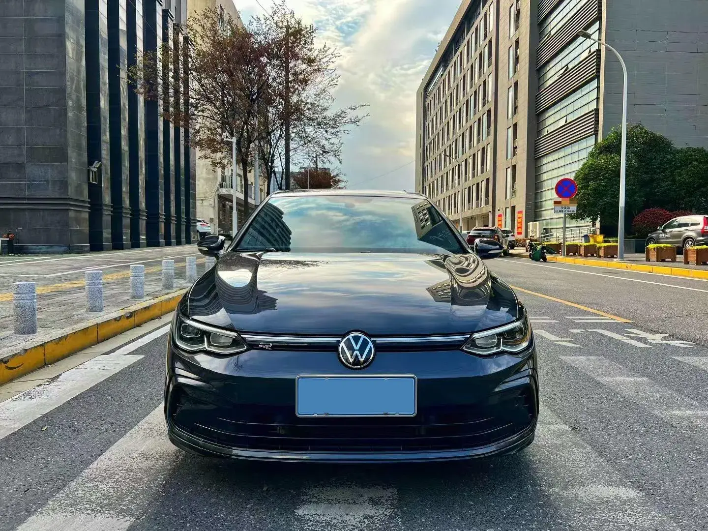 2023 VOLKSWAGEN GOLF thumbnail 2