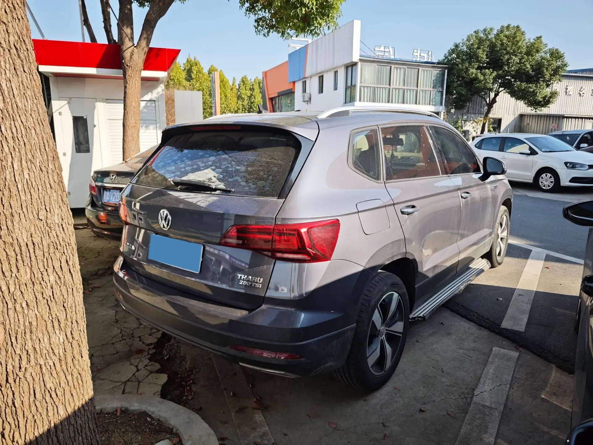 2021 VOLKSWAGEN THARU thumbnail 3