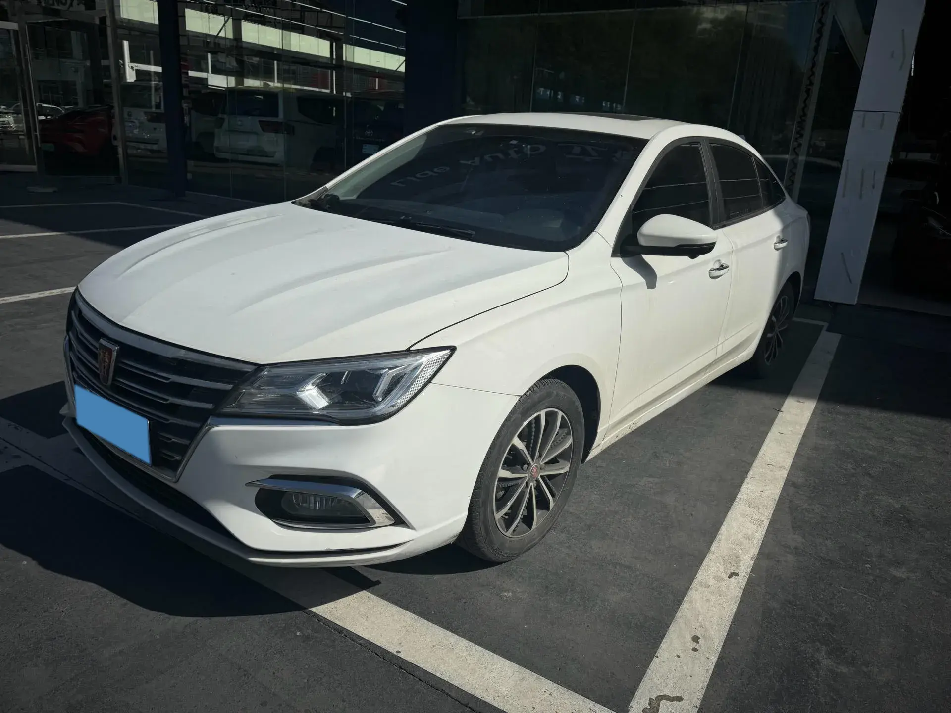 2021 ROEWE I5 view 1