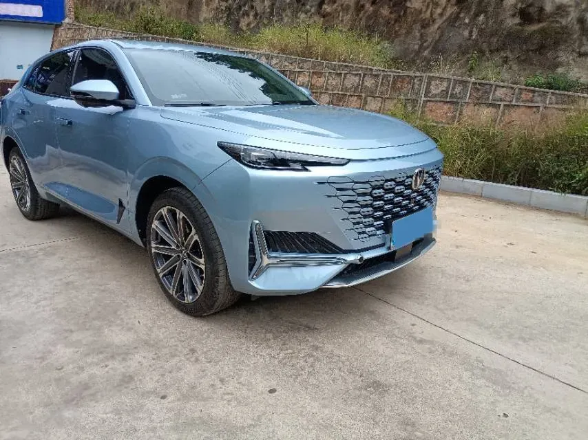 2021 ChangAn UNI-K 2.0T 233HP L4 8AT,autocango,china used car exporter,china ev exporter,chinese used car exporter,chinese used ev exporter