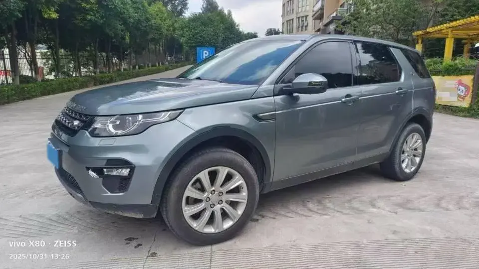 2018 LAND ROVER view 1
