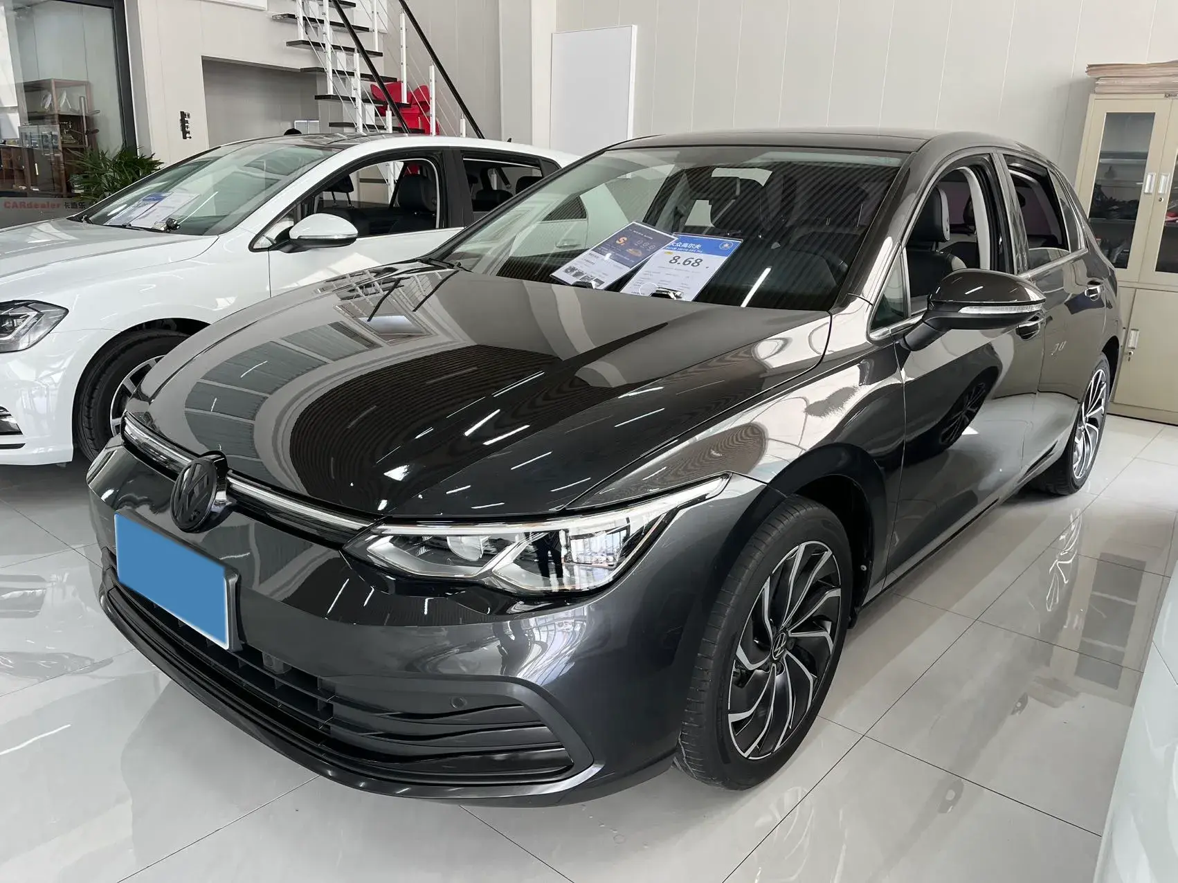 2021 VOLKSWAGEN GOLF view 1