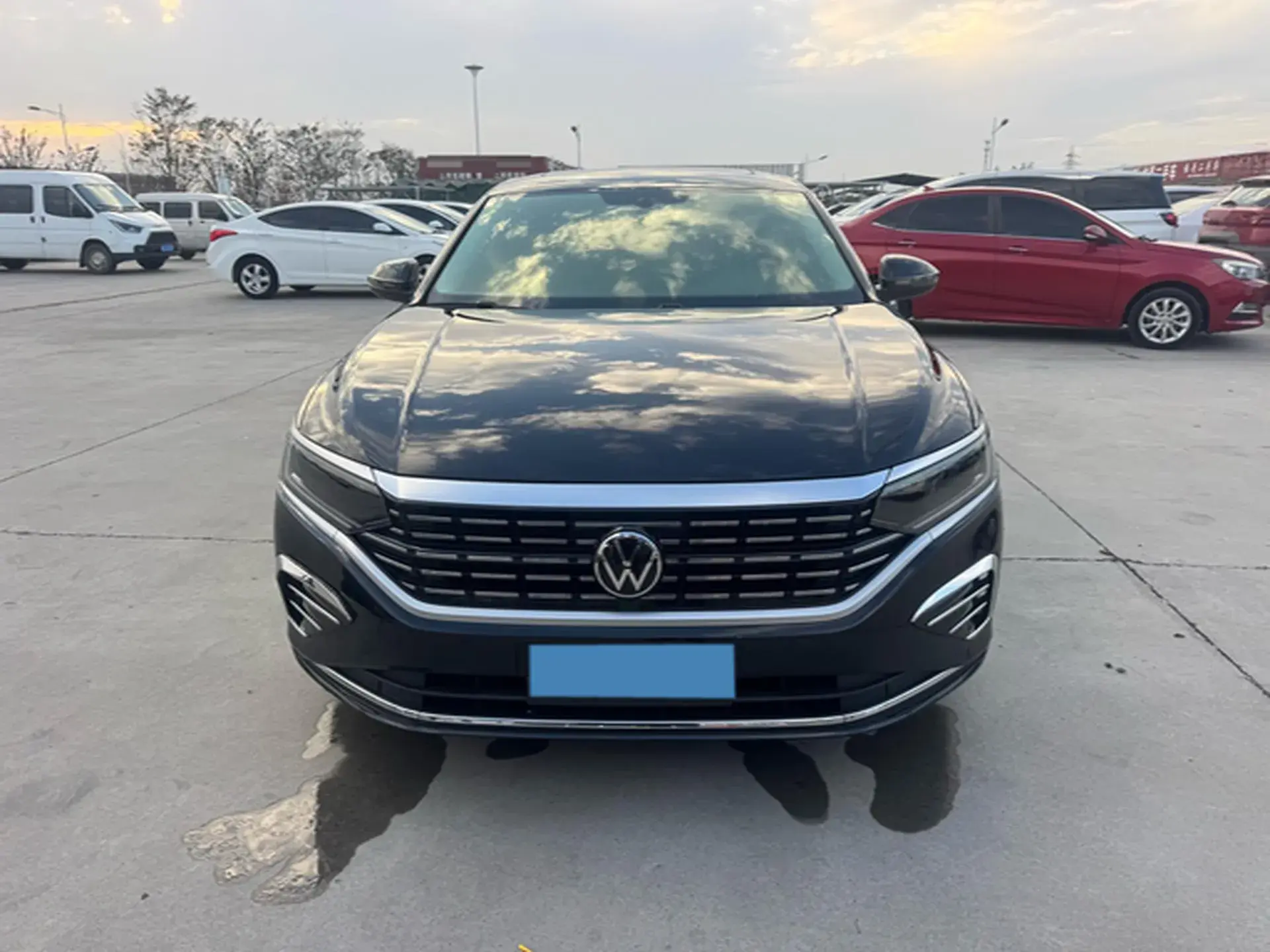 2022 VOLKSWAGEN PASSAT thumbnail 2