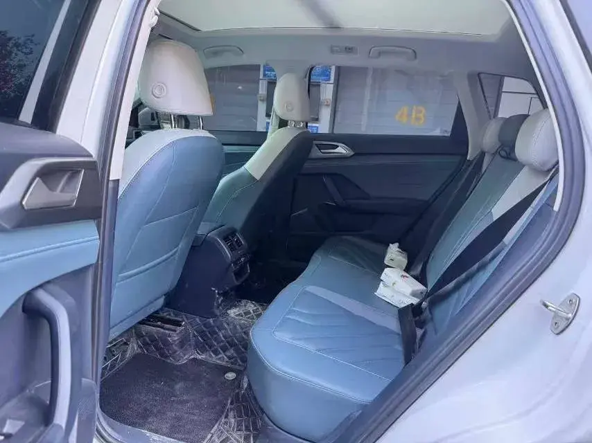 2024 VOLKSWAGEN THARU thumbnail 4