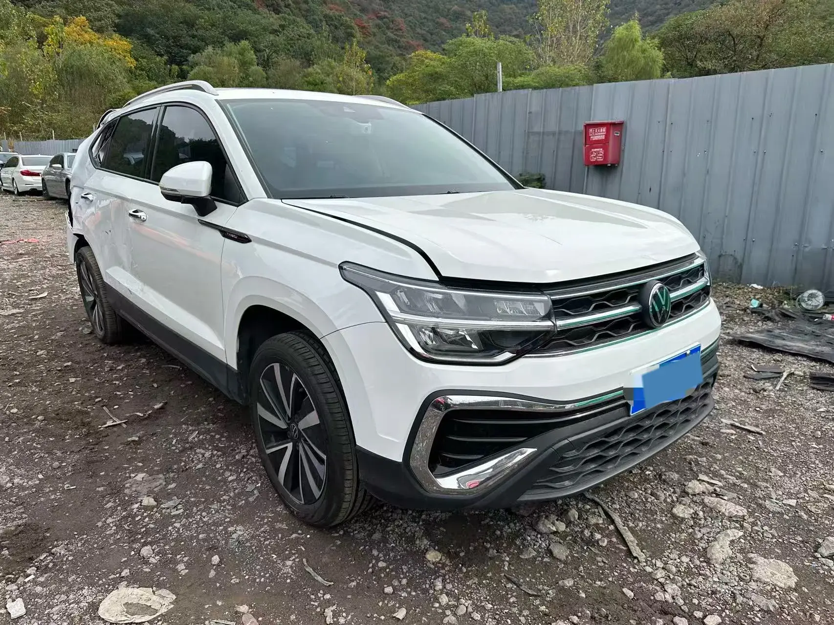 2023 VOLKSWAGEN THARU thumbnail 2