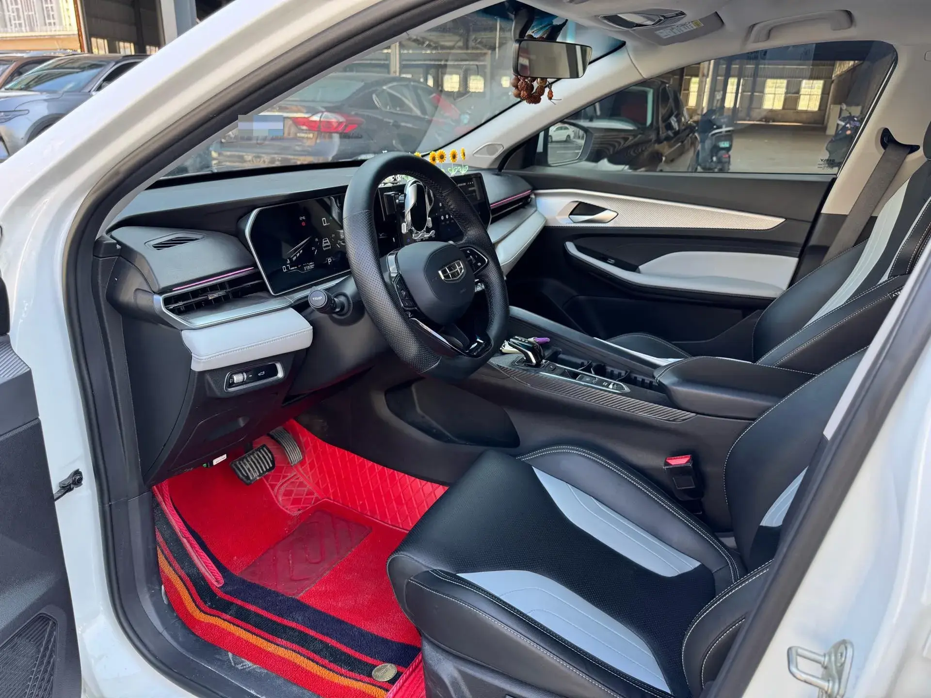 2023 GEELY EMGRAND thumbnail 4