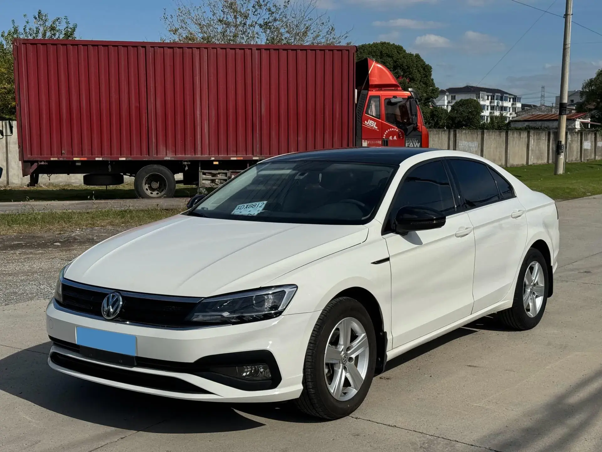 2019 VOLKSWAGEN LAMANDO view 1