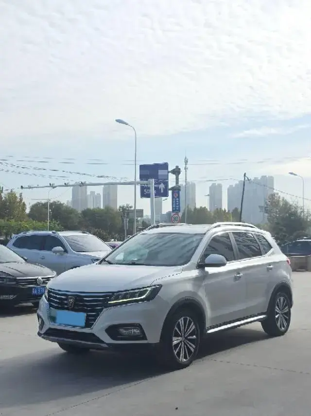 2017 ROEWE RX5 view 1