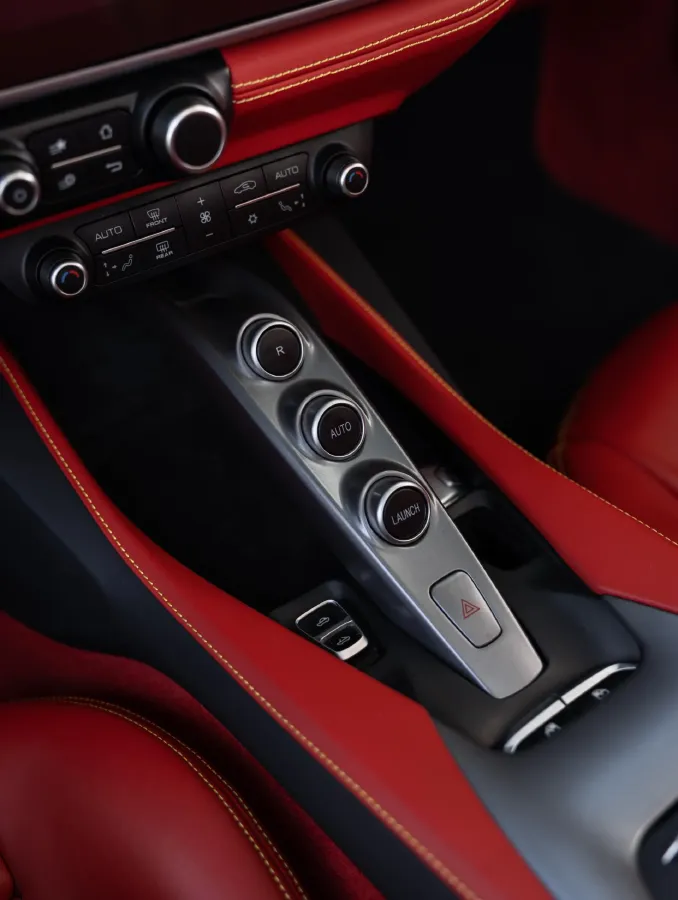 2018 Ferrari Portofino 3.9T 600HP V8 7DCT,autocango,china used car exporter,china ev exporter,chinese used car exporter,chinese used ev exporter