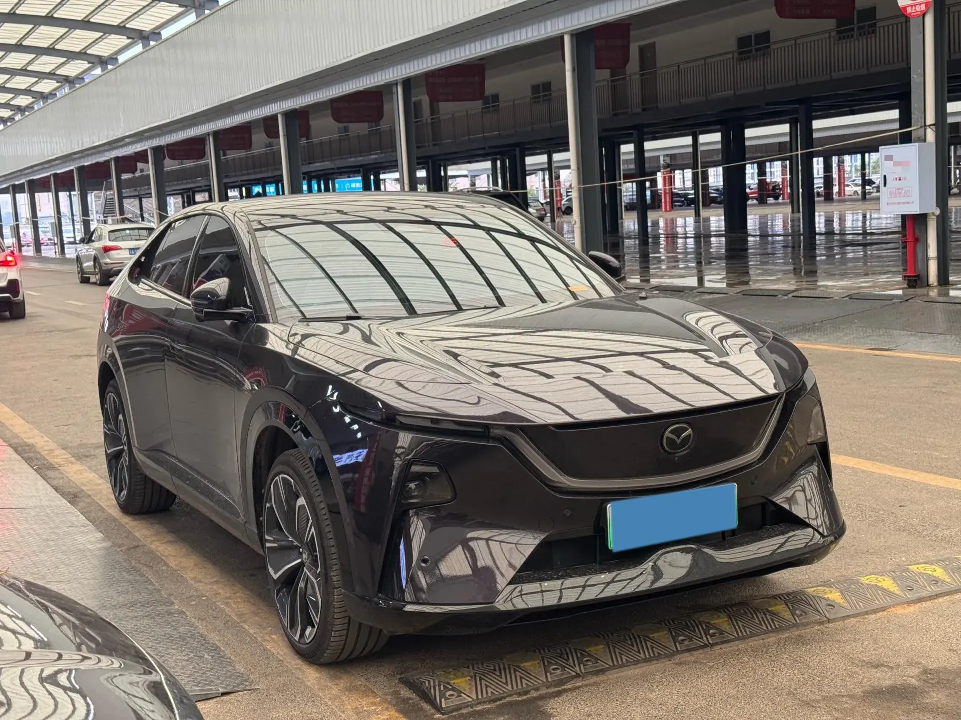 2025 MAZDA EZ-60 thumbnail 3