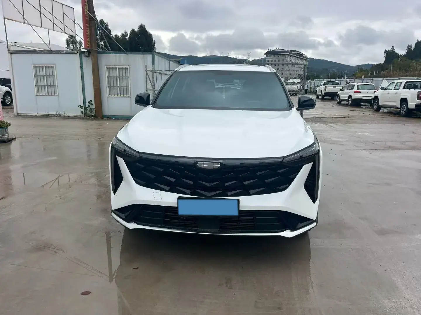 2023 GEELY AZKARRA thumbnail 2