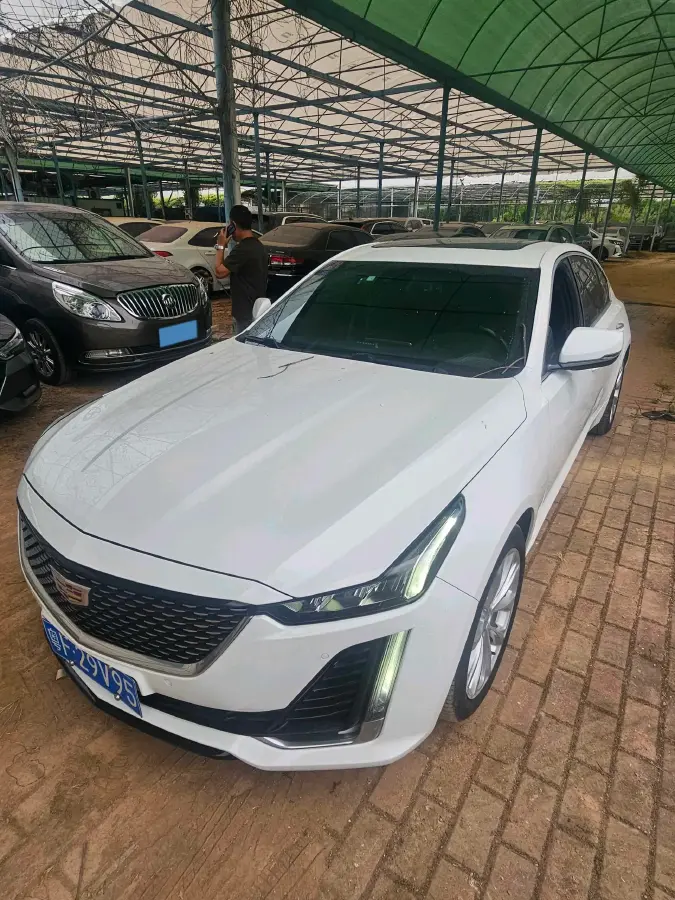 2020 Cadillac CT5 2.0T 237HP L4 10AT