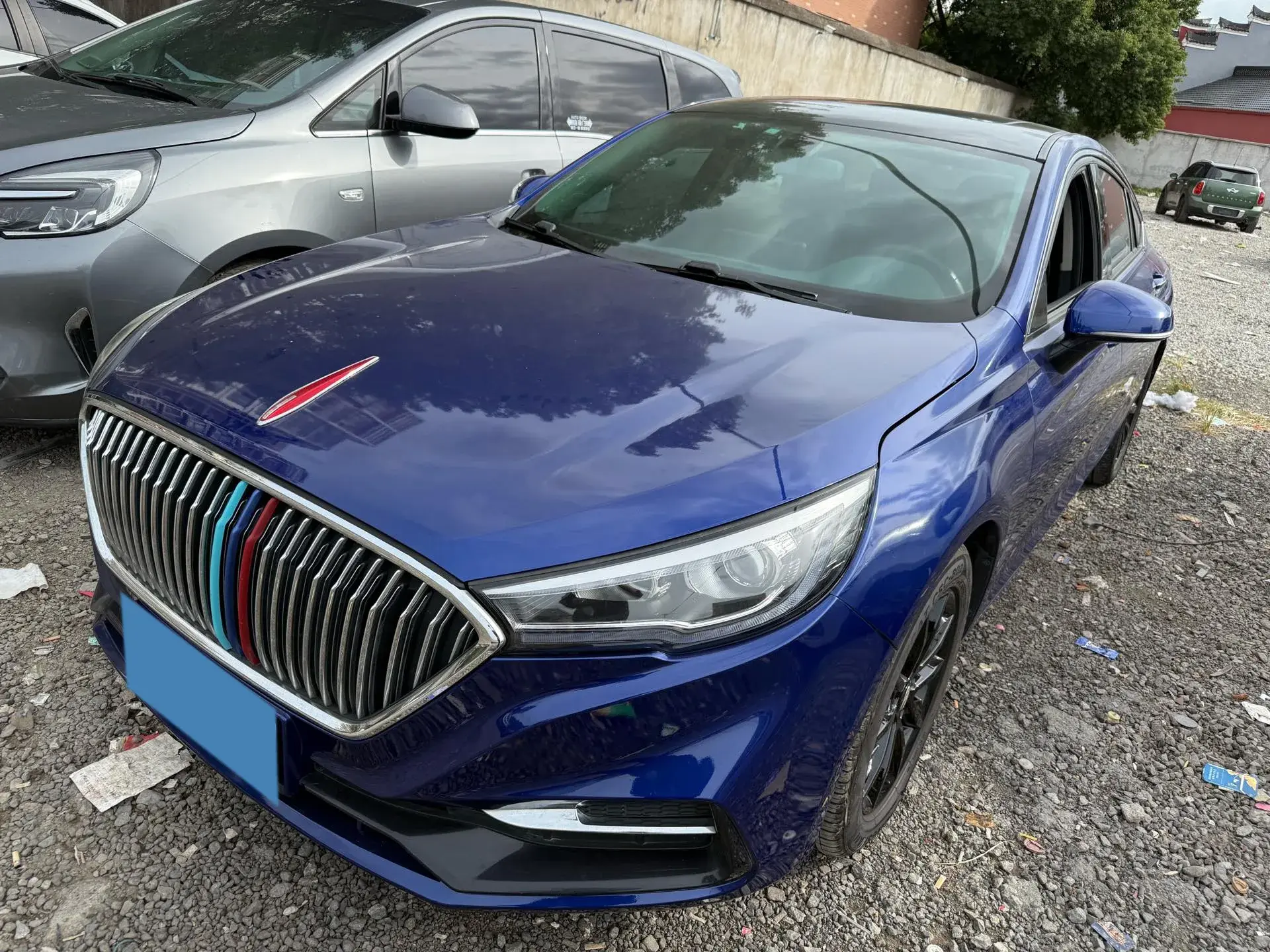 2019 HONGQI H5 view 1