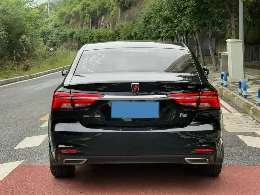 2018 ROEWE I6 thumbnail 4