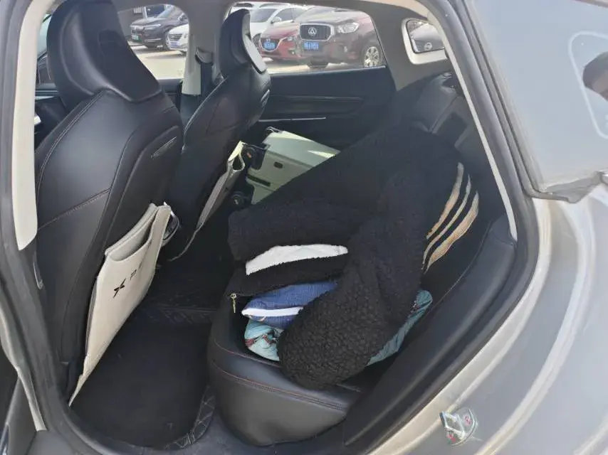 2020 XPENG P7 thumbnail 4