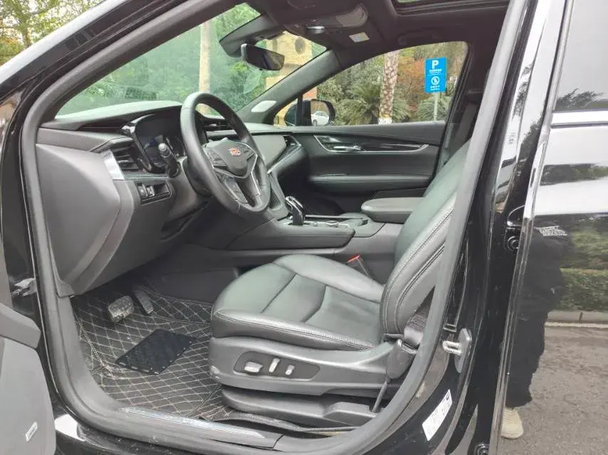 2020 CADILLAC XT5 thumbnail 3