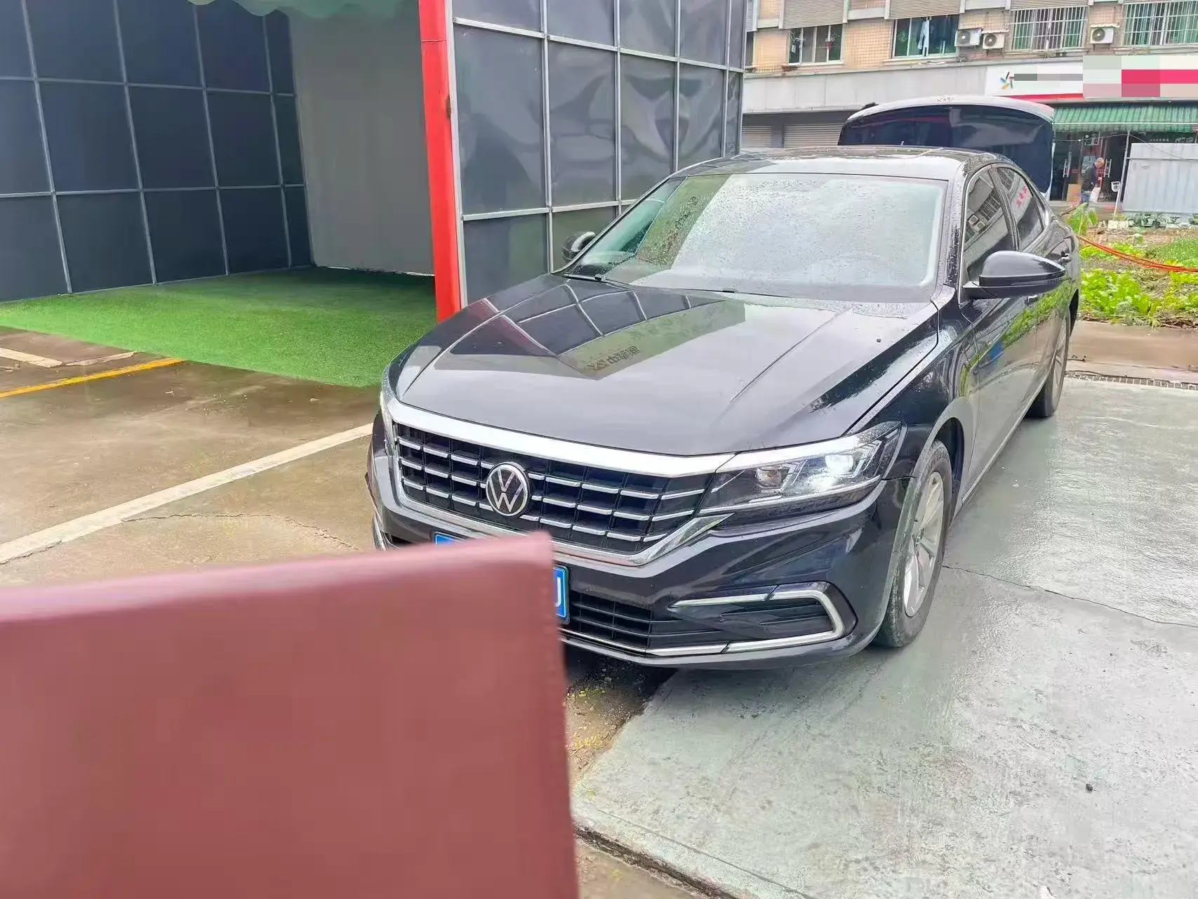 2021 VOLKSWAGEN PASSAT view 1