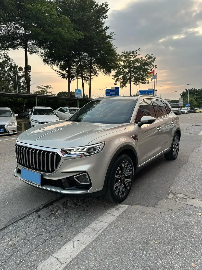 2022 HongQi HS5 2.0T 224HP L4 6AT