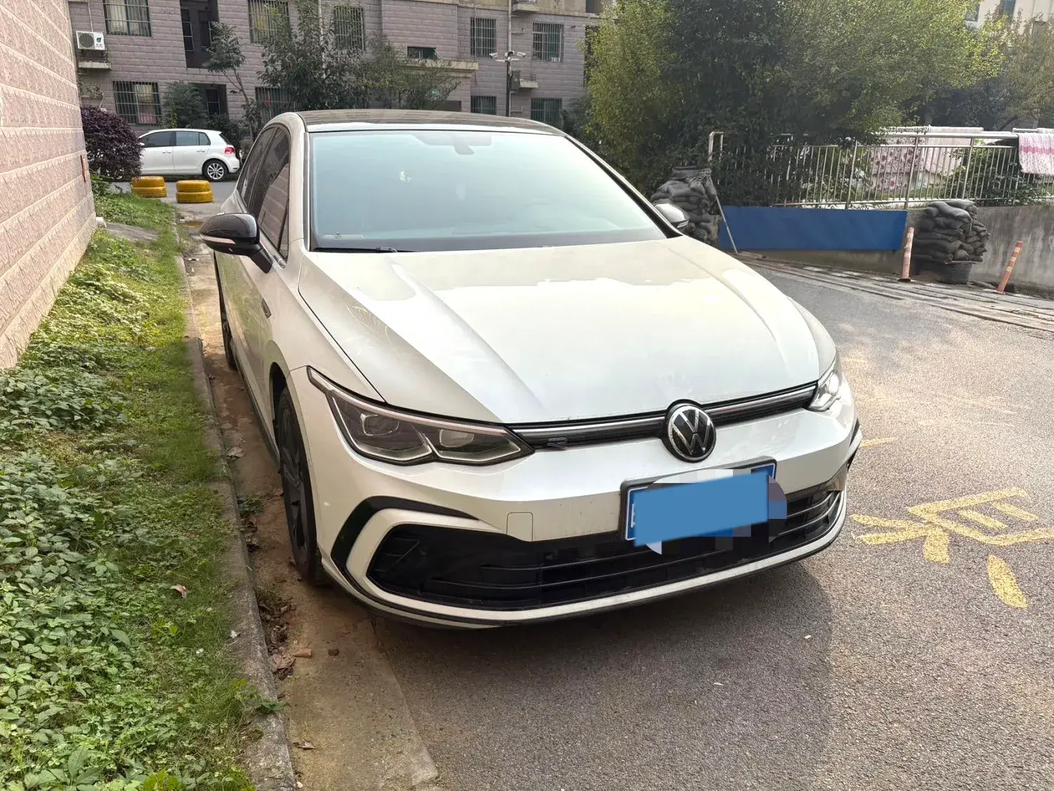 2023 VOLKSWAGEN GOLF thumbnail 2