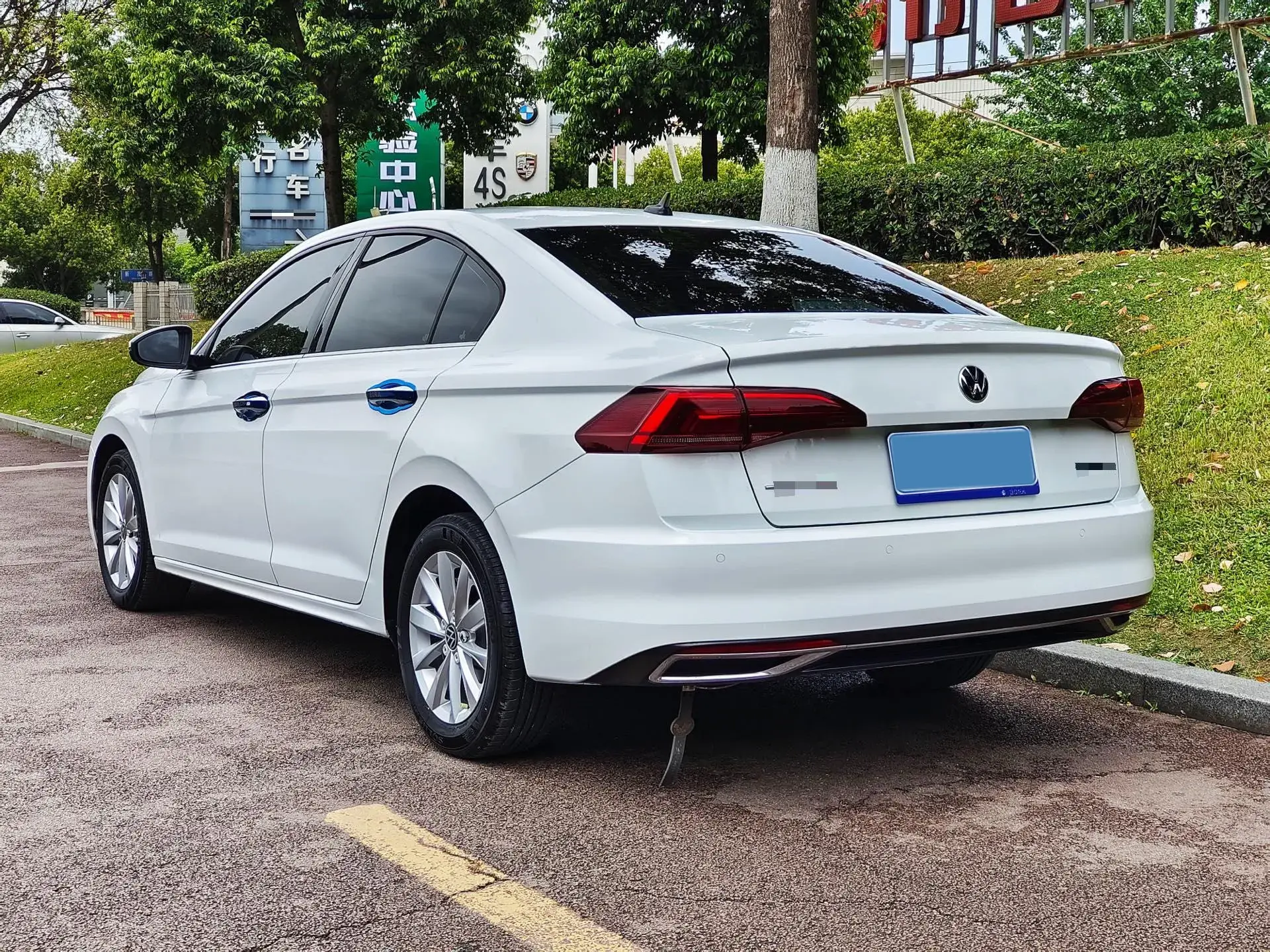 2021 VOLKSWAGEN BORA thumbnail 3