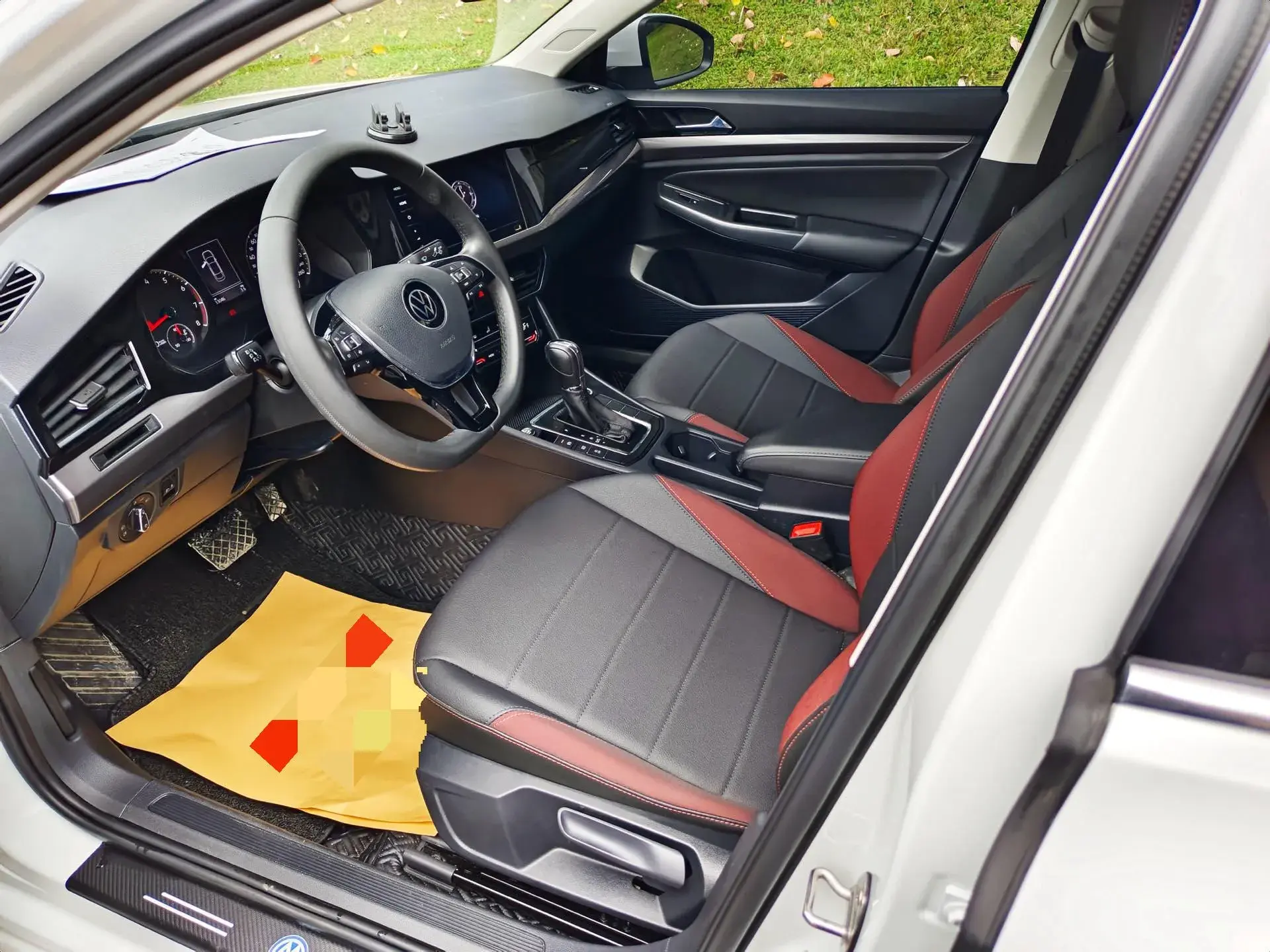 2021 VOLKSWAGEN BORA thumbnail 4