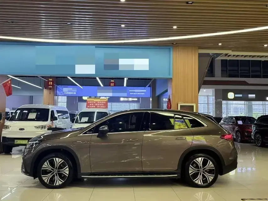 2023 MERCEDES-BENZ EQE thumbnail 4