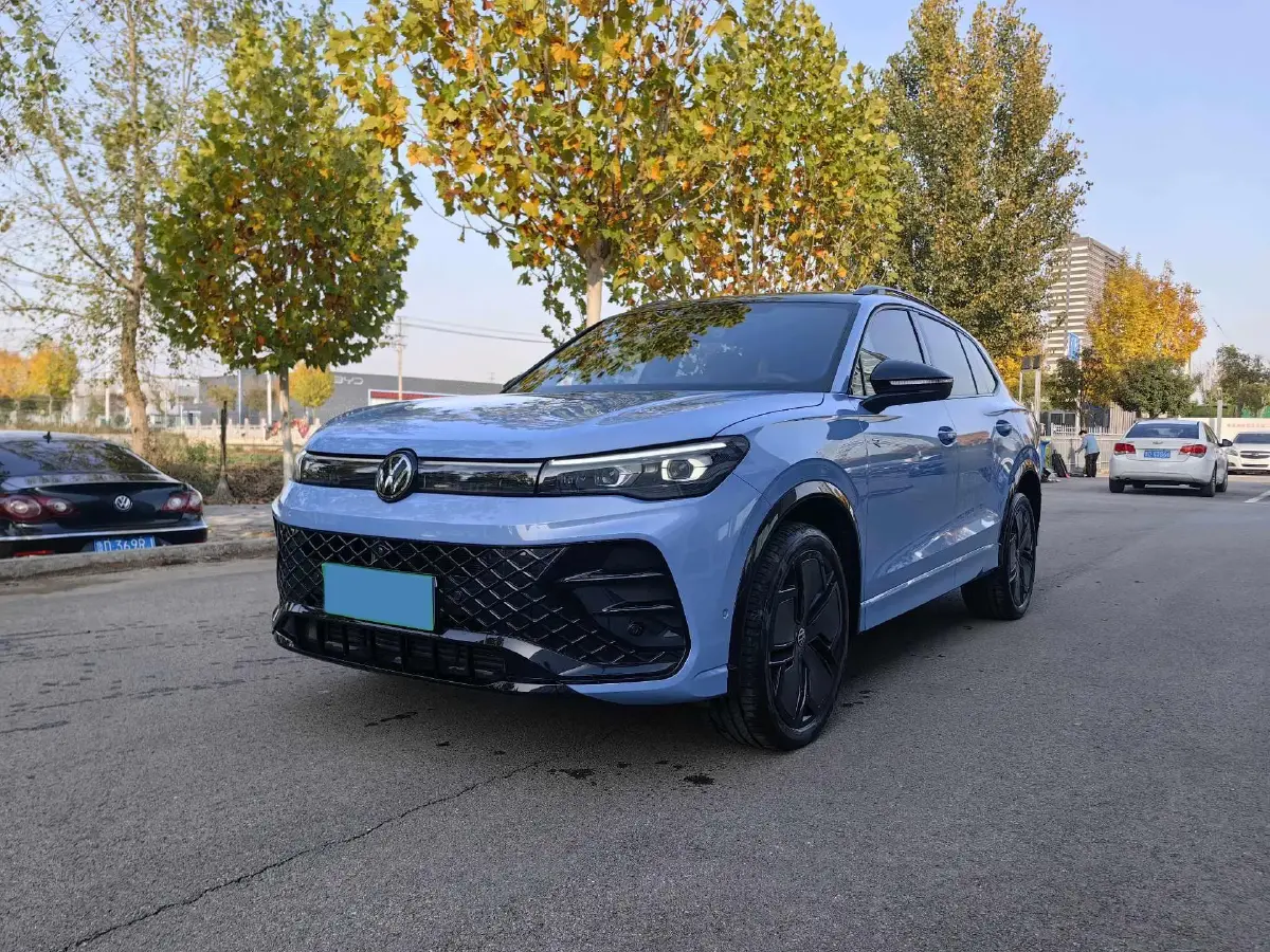 2024 Volkswagen Tiguan L 2.0T 220HP L4 7DCT