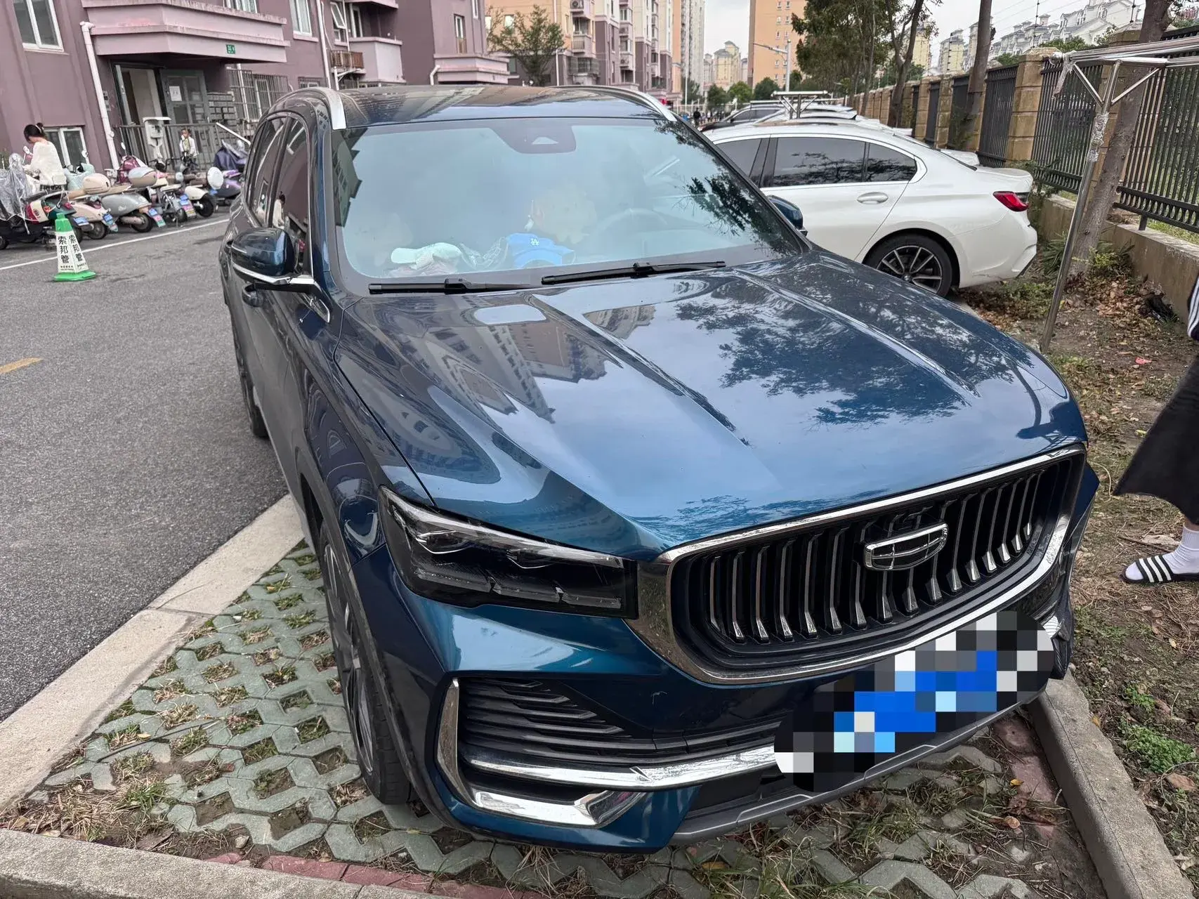 2021 GEELY MONJARO thumbnail 2