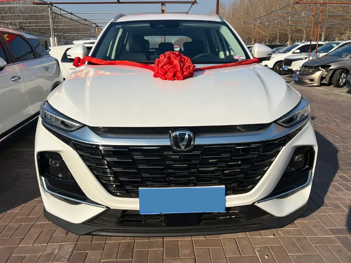 2025 ChangAn CS75 1.5T 188HP L4 7DCT,autocango,china used car exporter,china ev exporter,chinese used car exporter,chinese used ev exporter