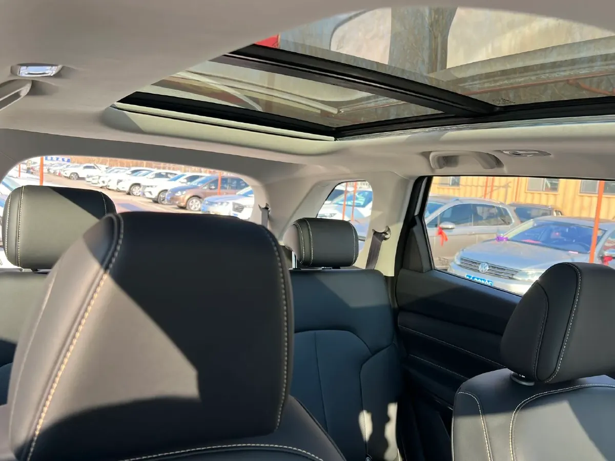 2025 ChangAn CS75 1.5T 188HP L4 7DCT,autocango,china used car exporter,china ev exporter,chinese used car exporter,chinese used ev exporter